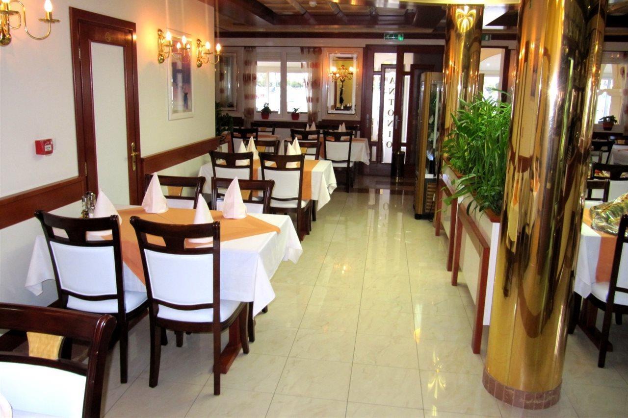 Hotel Trogir Palace Ngoại thất bức ảnh